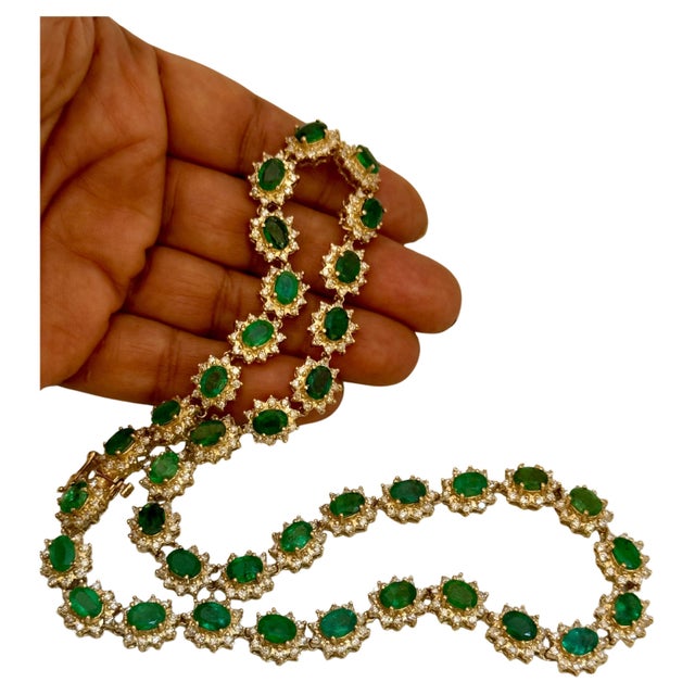 35 Ct Oval Shape Natural Zambian Emerald & 20 Carat Diamond Necklace , 17 Inch For Sale - Image 17 of 18