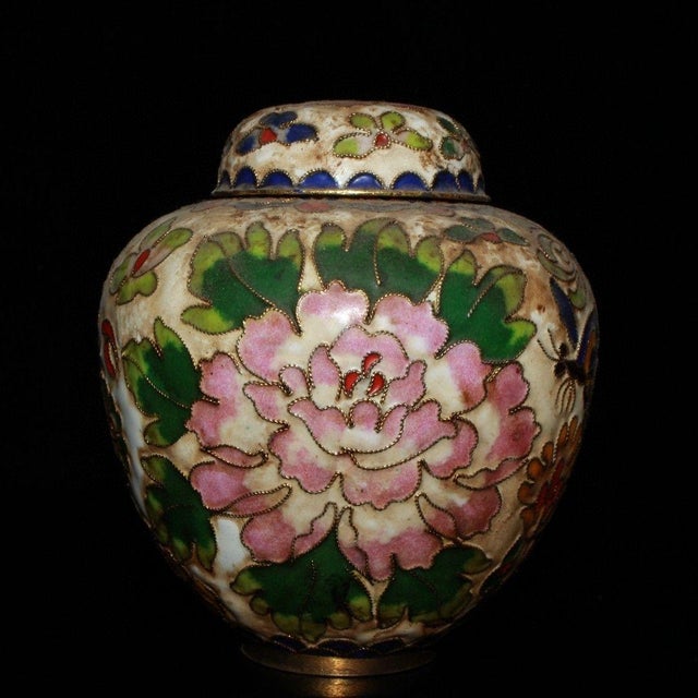 1940s Vintage Chinese Cloisonné Ginger Jar With Pink Peony Motif, Copper Base For Sale - Image 5 of 9