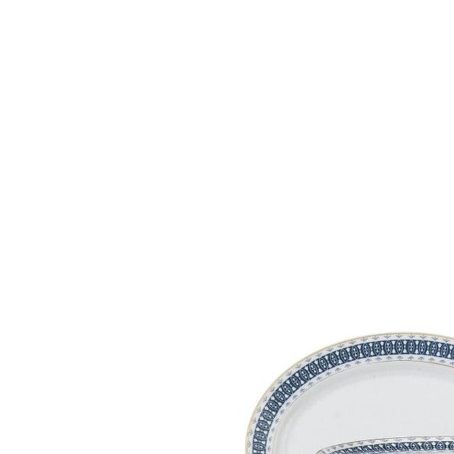 Porcelain - Dinner Service - Vista Alegre. Made of porcelain from the Vista Alegre factory; decorated in shades of blue...