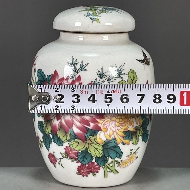 Late 20th Century Famille Rose Porcelain Covered Jar With Chrysanthemum & Butterfly Motif For Sale - Image 5 of 9