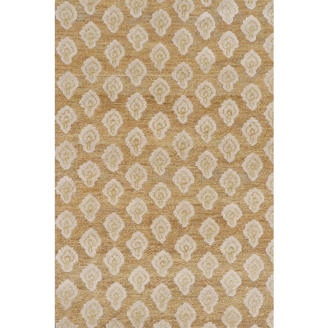 Rug & Kilim’s Modern Block Print Rug in Gold with Cream Floral Pattern - 10x14 For Sale In New York - Image 6 of 7