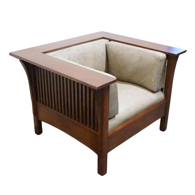 STICKLEY FURNITURE Solid Quarter Sawn Oak Mission Arts & Crafts Style 42" Accent Arm Chair 29.5" High 42.5" Wide 37.5"...