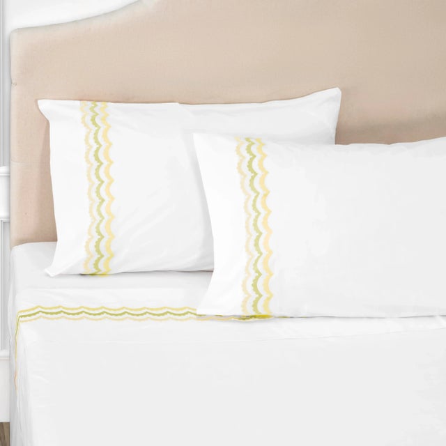 Not Yet Made - Made To Order Celerie Kemble + Hamburg House Whimsical Lemon Scallop Queen Sheet Set - 4 Pieces For Sale - Image 5 of 7
