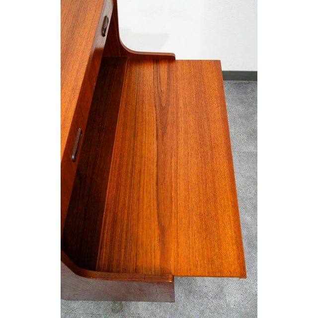 Mid Century Danish Modern Secretary Desk Teak Pull Out Drawers Office Vintage Vg For Sale In Sacramento - Image 6 of 11
