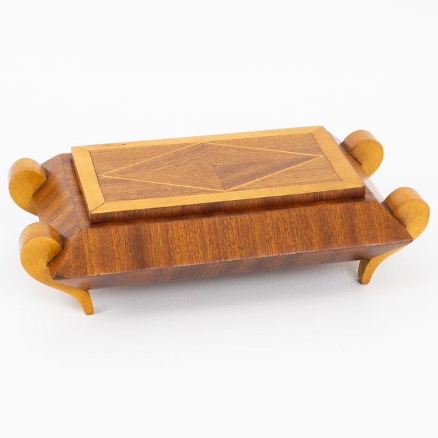 French Art Deco Geometric Marquetry Wood Box, circa 1930 For Sale In Atlanta - Image 6 of 12