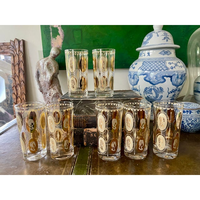 Mid-Century Modern Gold Royal Ladies Portrait Tall Boy or Tumbler Glasses - Set of 7 For Sale - Image 10 of 12