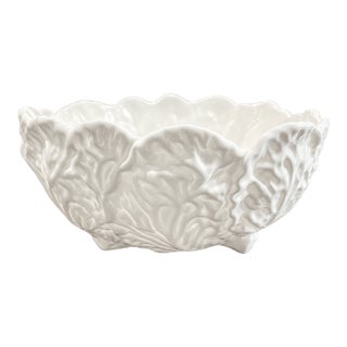 1960s English Majolica-Style Footed Coalport Countryware White Bone China Leaf Bowl For Sale