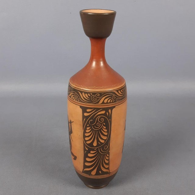 Greek Vase in Terracotta For Sale - Image 5 of 12