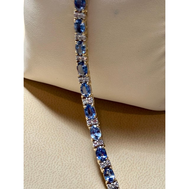 Arts & Crafts 12 Carat Natural Sapphire & Diamond Cocktail Tennis Bracelet 14 Kt Yellow Gold For Sale - Image 3 of 18