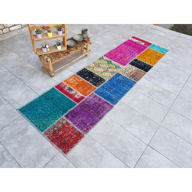 Mid 20th Century Bohemian Handknotted Wool Runner Anatolian Handknotted Oushak Runner For Sale - Image 4 of 10