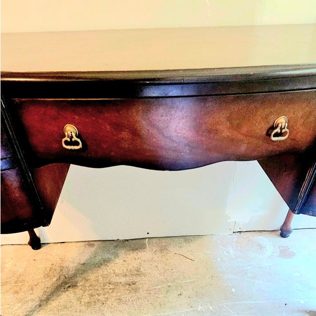 Wood Late 20th Century Queen Anne Style Mahogany Vintage Bombay Company Stamped For Sale - Image 7 of 9