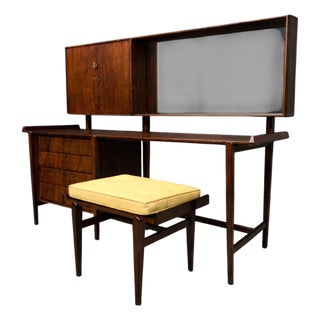 Brazilian Modern Dresser With Stool in Rosewood, Carlo Hauner for Forma, 1950s For Sale