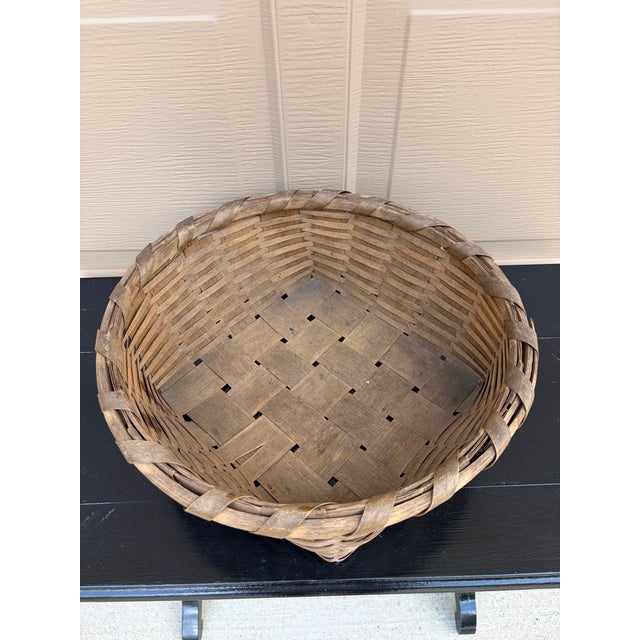Wood Antique American Splint Oak Round Basket, Late 19th Century For Sale - Image 7 of 12