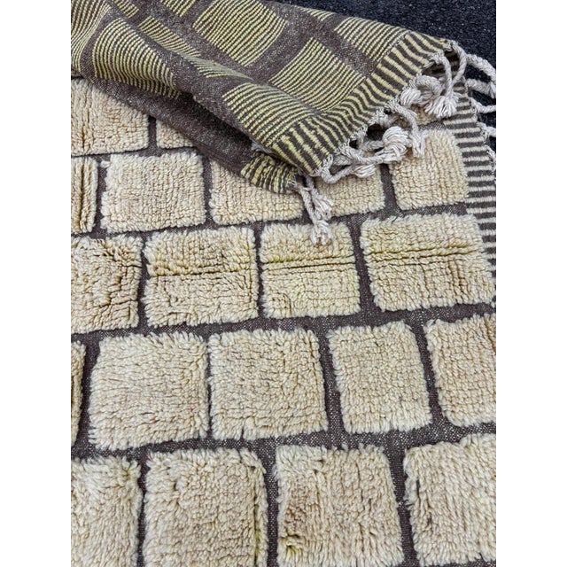 Beni Ouarain M’rirt Moroccan Wool Rug For Sale - Image 6 of 16