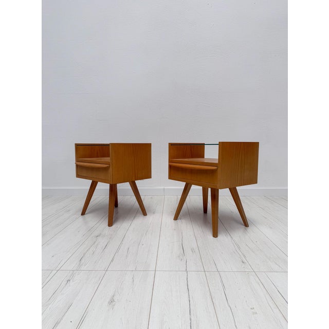 Mid-Century Walnut Nightstands with Glass Shelves, 1960s, Set of 2 For Sale - Image 4 of 10