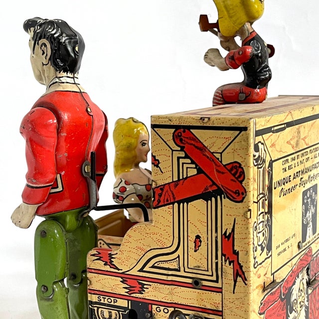 Metal 1940s Lil' Abner Dogpatch Band Tin Litho Windup Unique Art Co. For Sale - Image 7 of 9