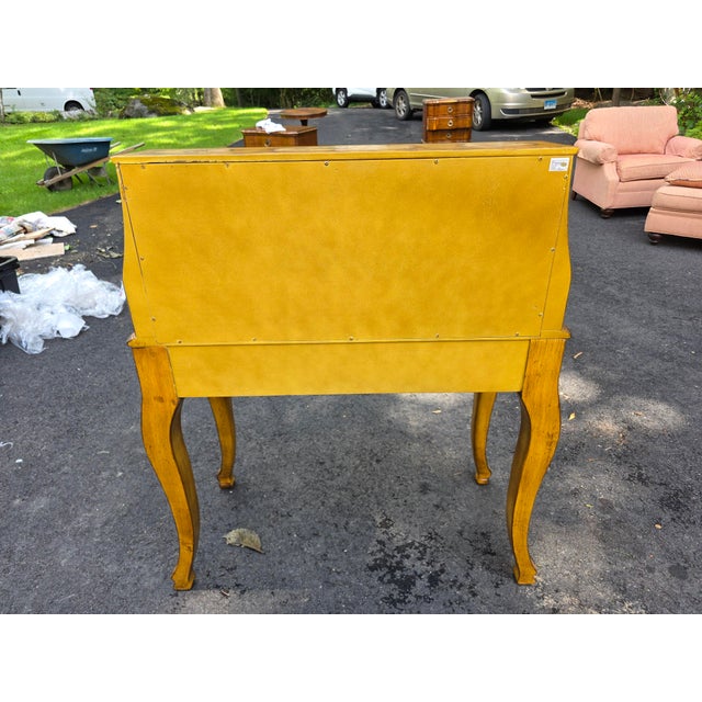Wood Late 20th Century Butler Specialty Company French Provincial Style Ladies Secretaire With Matching Chair For Sale - Image 7 of 9