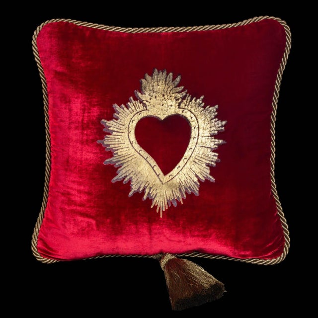 Via Venezia Textiles" extravagant pieces reflect a brilliant infusion of hand-dyed and hand-painted colors and designs...