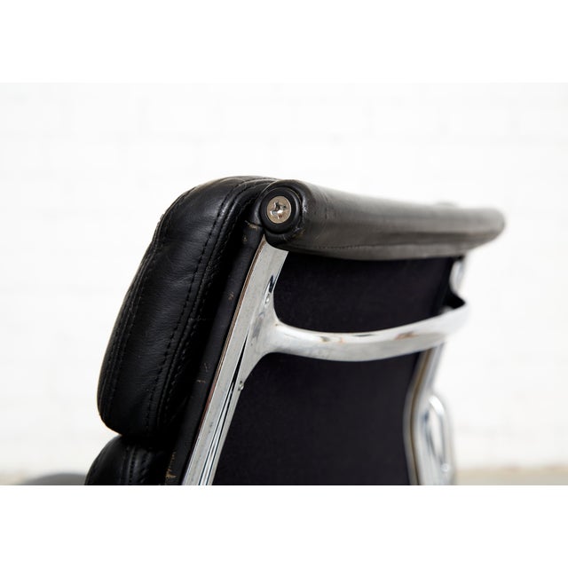 Vintage EA217 Office Chair by Charles & Ray Eames for Vitra, 1980s For Sale - Image 6 of 18