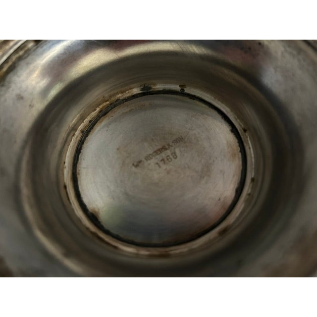 1930s Art Deco Wm Rogers & Sons Silverplate Cocktail Shaker #1768 For Sale In West Palm - Image 6 of 6