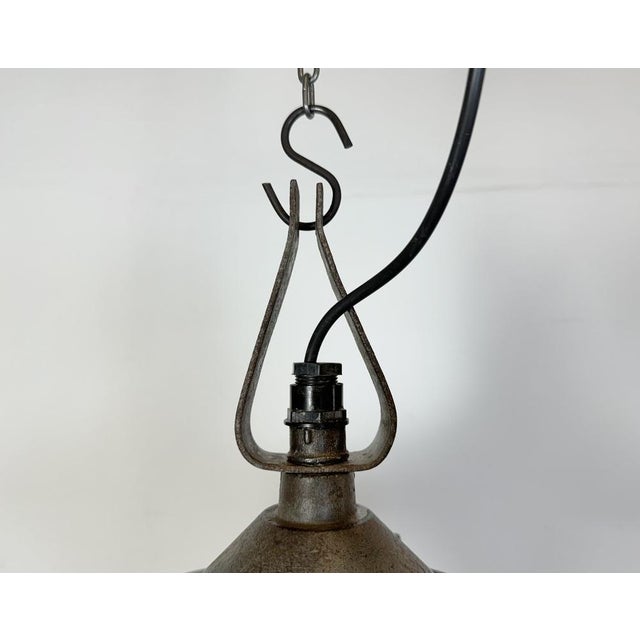 Industrial Green Enamel Factory Pendant Lamp in Cast Iron, 1960s For Sale - Image 6 of 16