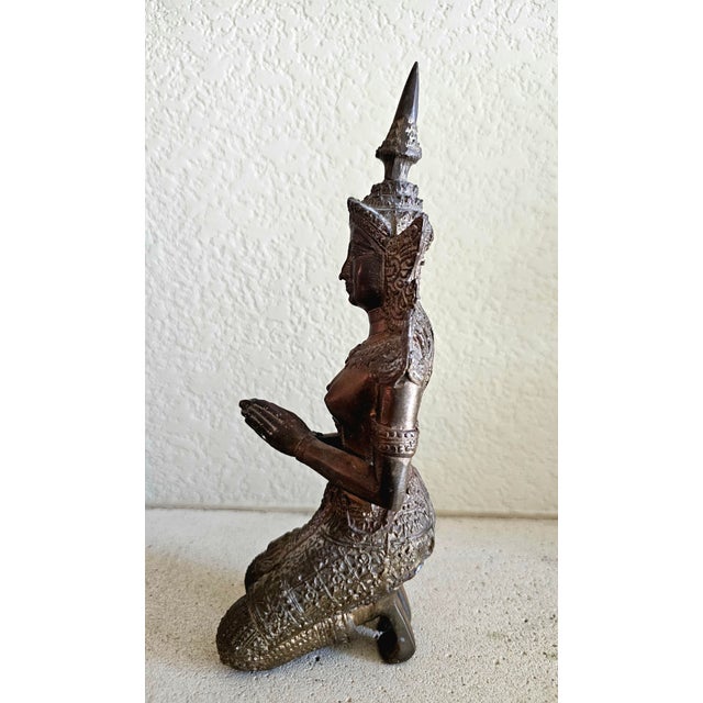 1900 - 1909 Early 20th Century Thai Bronze Thepphanom Devata Statue – Kneeling Celestial Guardian, 9” For Sale - Image 5 of 12
