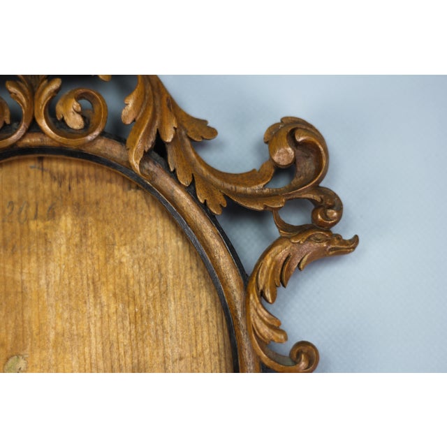 Late 19th Century Carved Walnut Oval Picture Frame, France, 1890s For Sale - Image 4 of 18