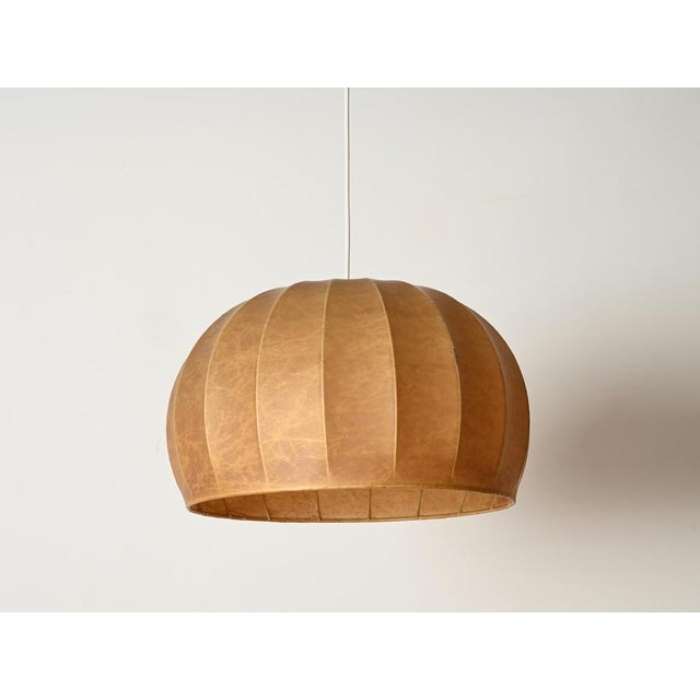 Large Round Beige Cocoon Pendant by Achille Castiglioni for Hille, Italy, 1960s For Sale - Image 3 of 15