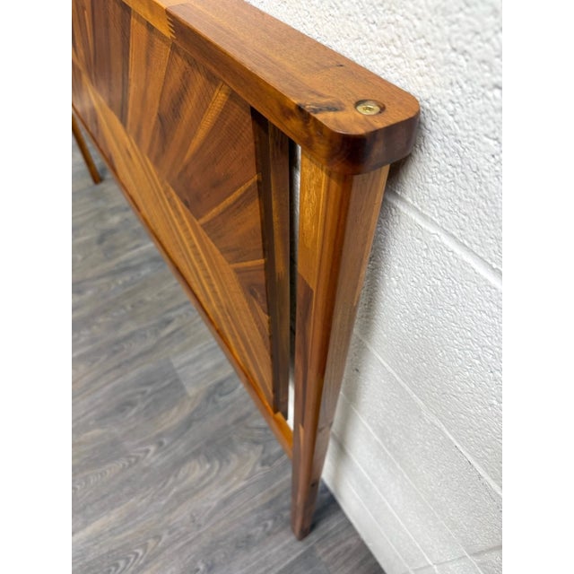 Modern King Size Solid Acacia Geometric Chevron Pattern Headboard For Sale In Kansas City - Image 6 of 10