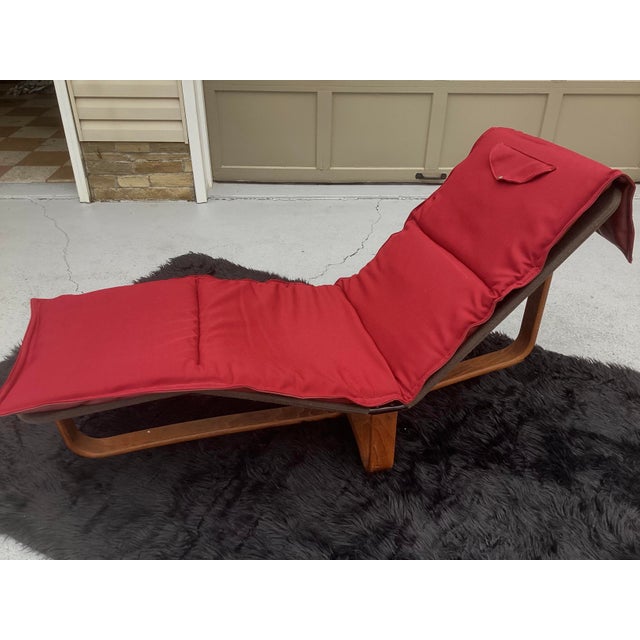 1970s Mid Century Ingmar Relling for Westnofa Bentwood Rocking Chaise Lounge With Reversible Cushion For Sale - Image 5 of 16