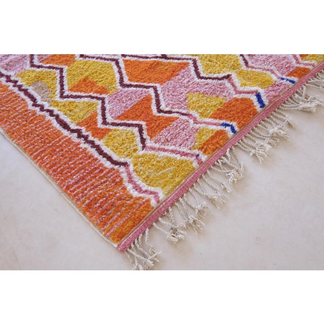 Abstract 2020's Moroccan Modern Boujad Wool Rug - 8.9 X 6.8 Ft For Sale - Image 3 of 10