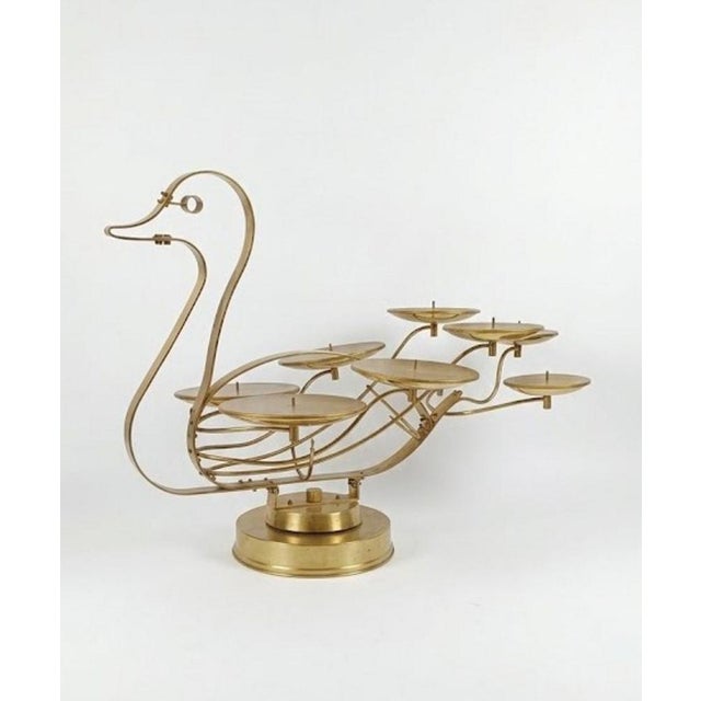 Large swan-shaped cake stand, made of brass, with eight cake holders of different sizes. Ready for electric connection....