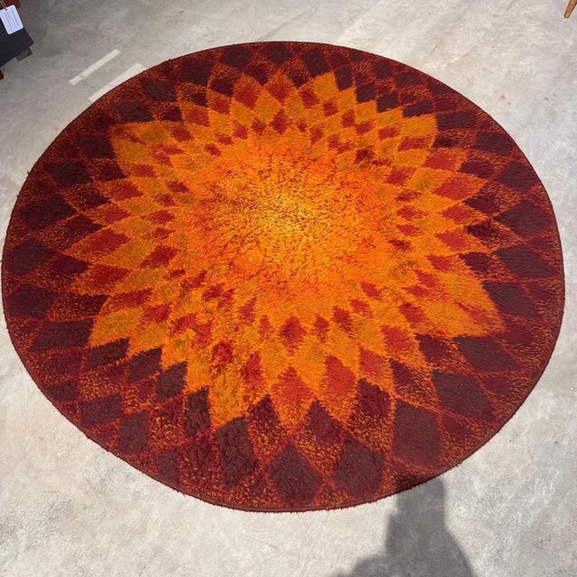 Textile Vintage Round Wool Rug, 1970s For Sale - Image 7 of 8