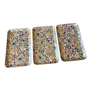 Circa 1950 Lacquered Papier-Mâché Whatnot Trays by Alfred E. Knobler & Co. - Set of 3 For Sale