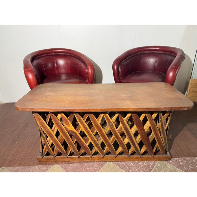 Living room set attributed to Wim Rietveld – Mexico, 1970 Elegant living room set consisting of two armchairs and a low...