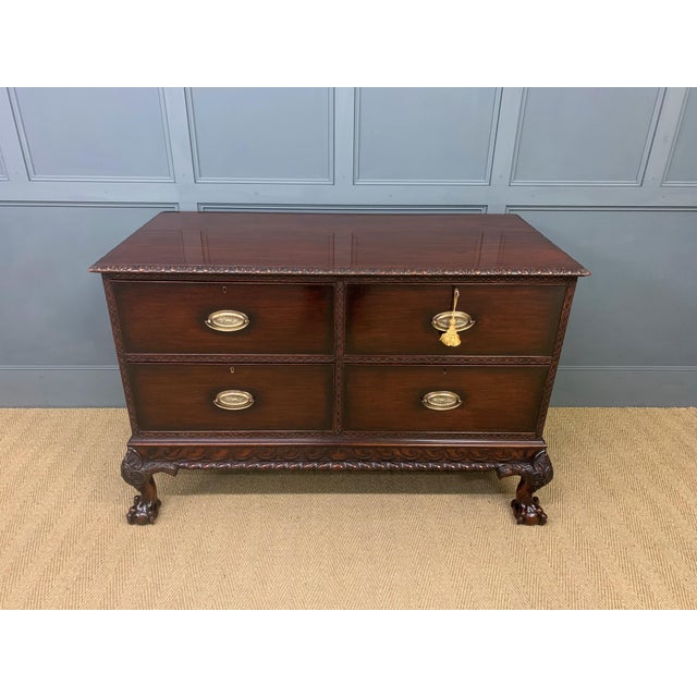 Large Antique Chippendale Style Chest in Mahogany, 1890 For Sale - Image 17 of 17