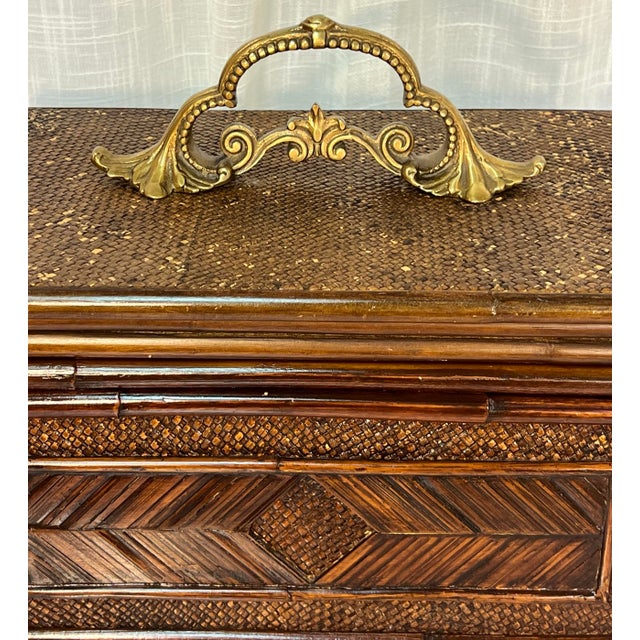 Chic Vintage Large Faux Bamboo and Rattan Memory Keepsake Box With Decorative Brass Handle For Sale - Image 4 of 10