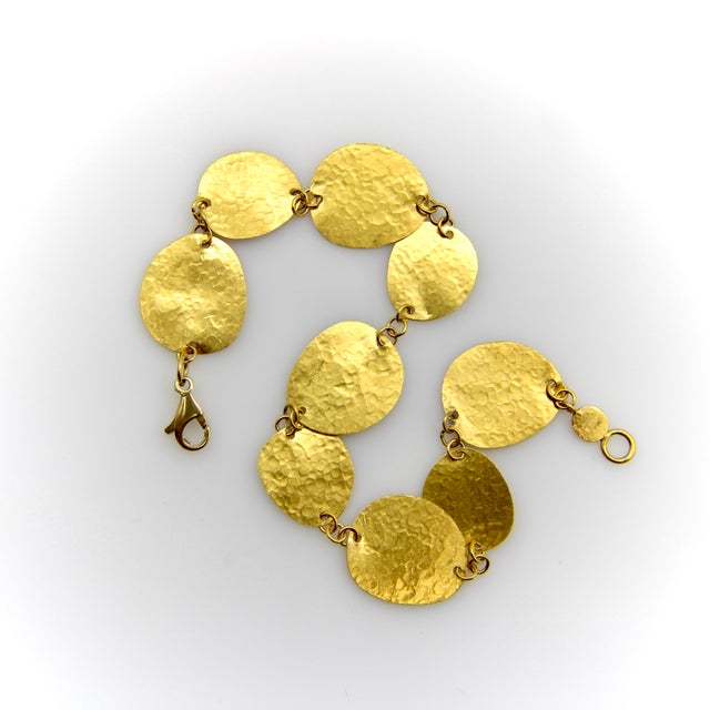 24k Gold Gurhan Lush Collection Hand-Hammered Disc Bracelet For Sale In Los Angeles - Image 6 of 11