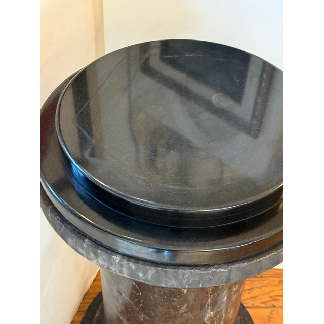 Neoclassical Marble Pedestal Table For Sale - Image 4 of 12