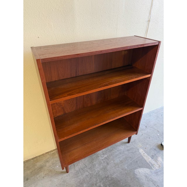 Mid-Century Danish Modern Teak Bookcase Cabinet – Open Shelving 1960s For Sale - Image 9 of 11