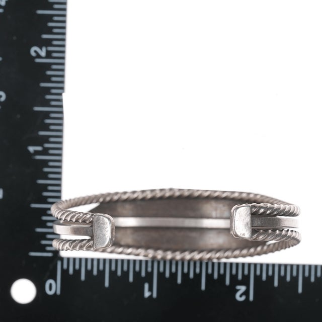 Silver 6.25" c1930's Navajo stamped silver twisted wire cuff bracelet with turquoise For Sale - Image 8 of 10
