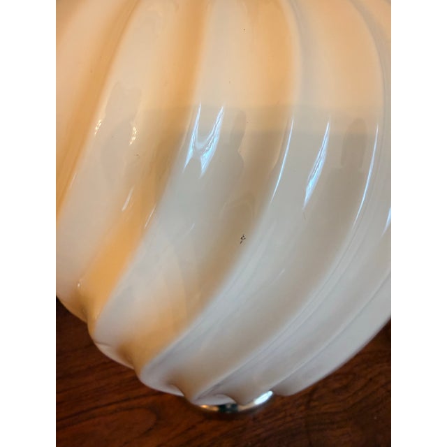 Pair of Large 1980s Art Deco Revival Cream Swirl Cream Ceramic Table Lamps For Sale In Baltimore - Image 6 of 12