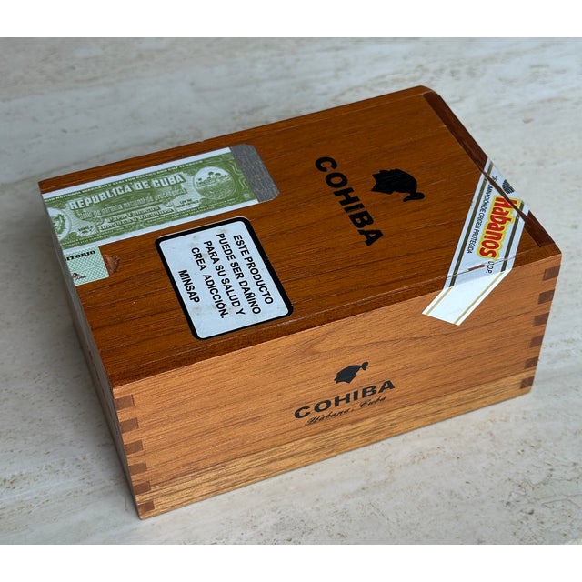 Rustic Cohiba Siglo III Empty Cigar Box For Sale - Image 3 of 8