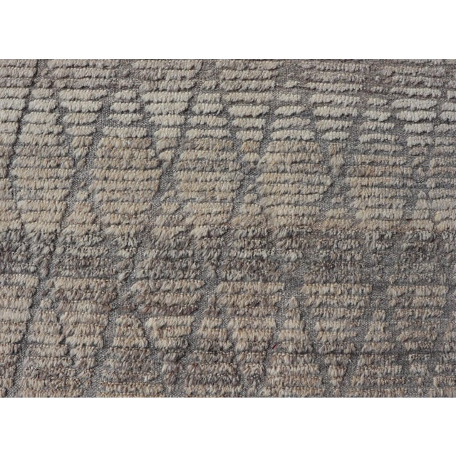 Textile Modern Hand-Knotted Moroccan Rug With Diamond Design in Gray and Neutral Tones 2'9 X 9'5 For Sale - Image 7 of 11