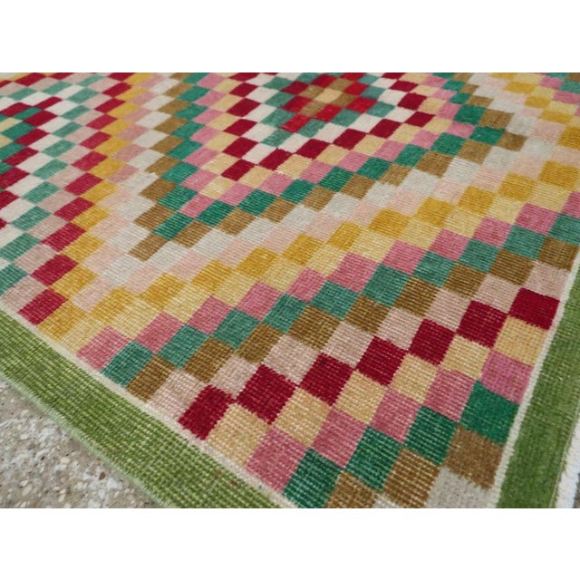 Olive Galerie Shabab Collection Mid-20th Century Turkish Anatolian Art Deco Rug For Sale - Image 8 of 10