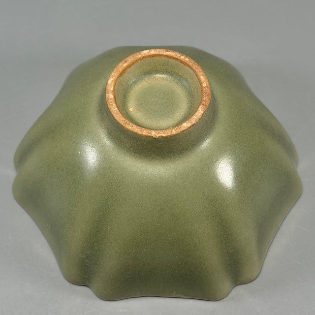 16th Century Antique Chinese Longquan Celadon Floral Lobed Bowl, Collectible Ceramic For Sale - Image 5 of 5