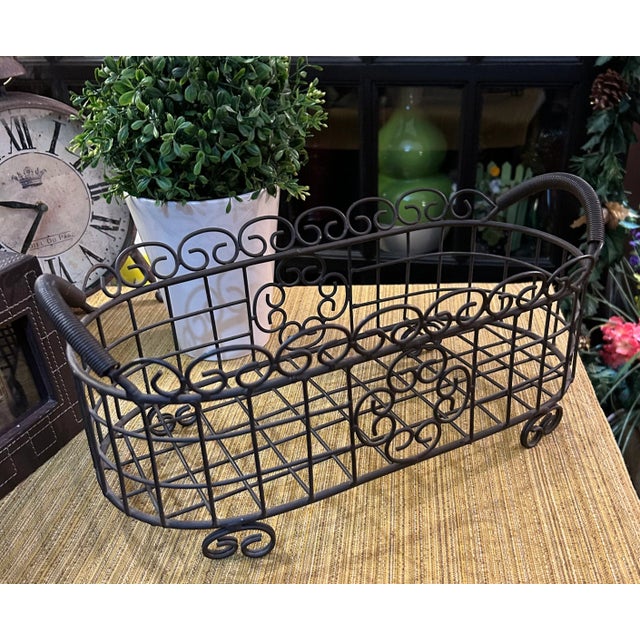 1980s Vintage Farmhouse Centerpiece Heavy Gauge Metal Wire Basket With Handles For Sale - Image 4 of 5