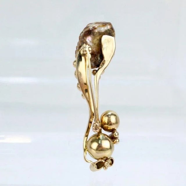 Modernist Biomorphic 14K Gold Yellow Diamond & Baroque Pearl Brooch or Pin For Sale In Philadelphia - Image 6 of 10