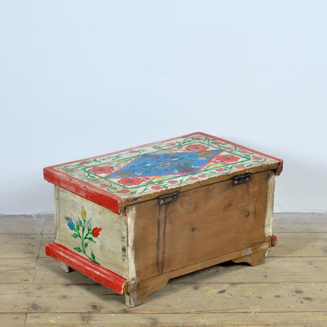 Small Vintage Folk Art Chest, 1950 For Sale - Image 10 of 11