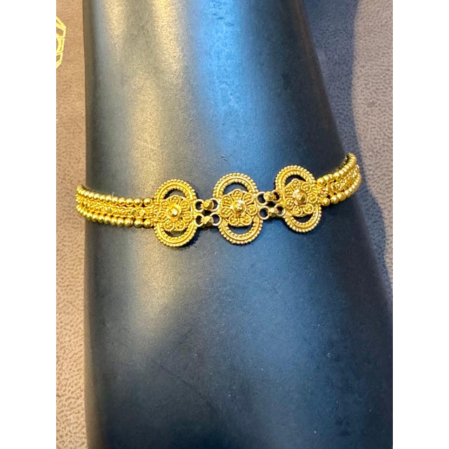 Metal Hand Made 22 Karat Yellow Gold Solid Bracelet, 8.6 Gm, 7 Inch For Sale - Image 7 of 8